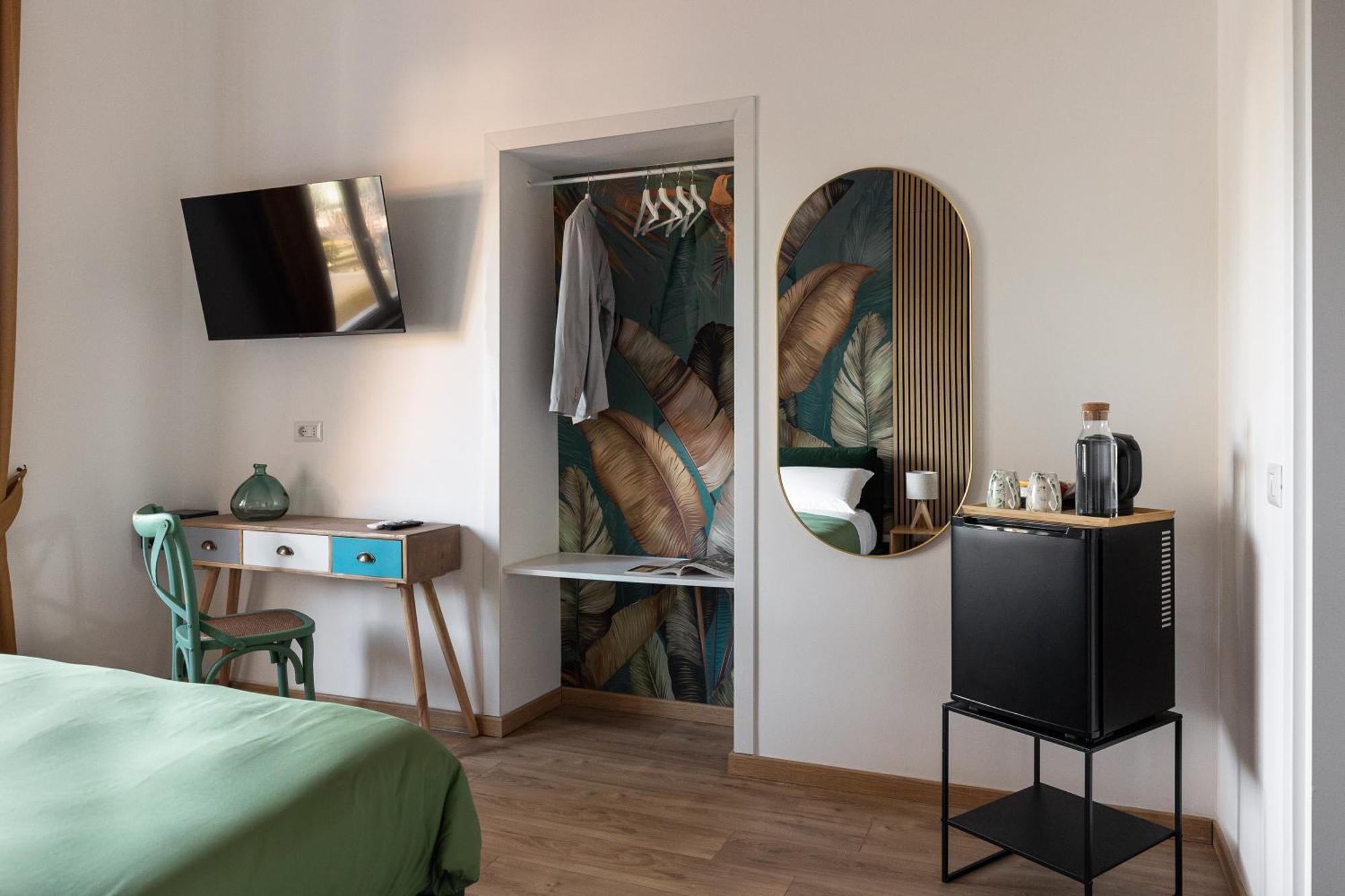 B&B Vitruvio Suites Formia Bagian luar foto