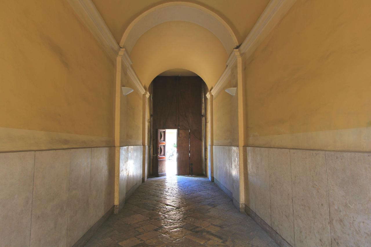 B&B Vitruvio Suites Formia Bagian luar foto