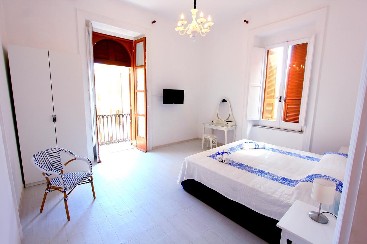 B&B Vitruvio Suites Formia Bagian luar foto