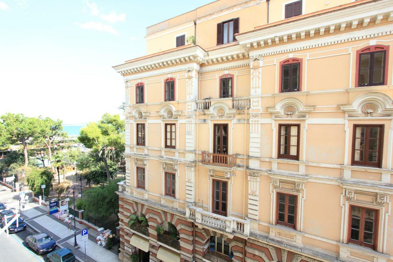 B&B Vitruvio Suites Formia Bagian luar foto