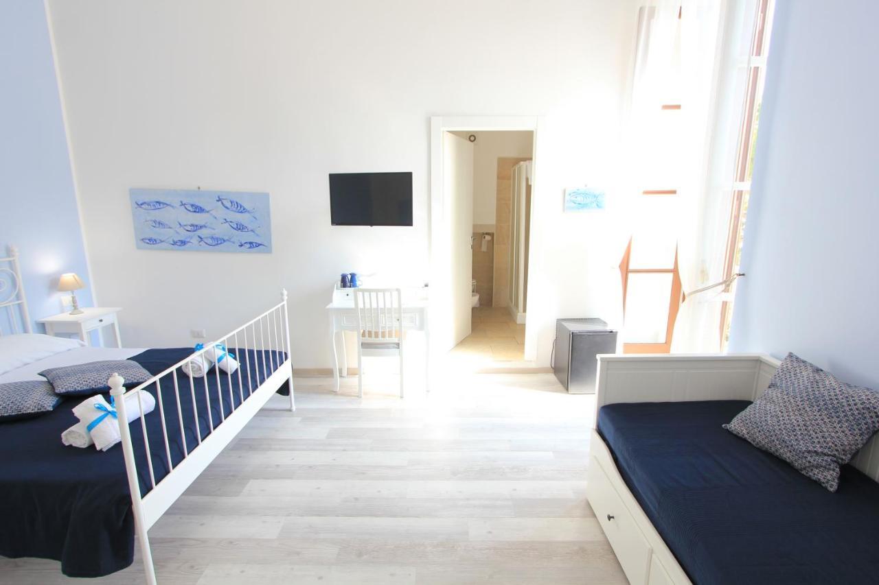 B&B Vitruvio Suites Formia Bagian luar foto